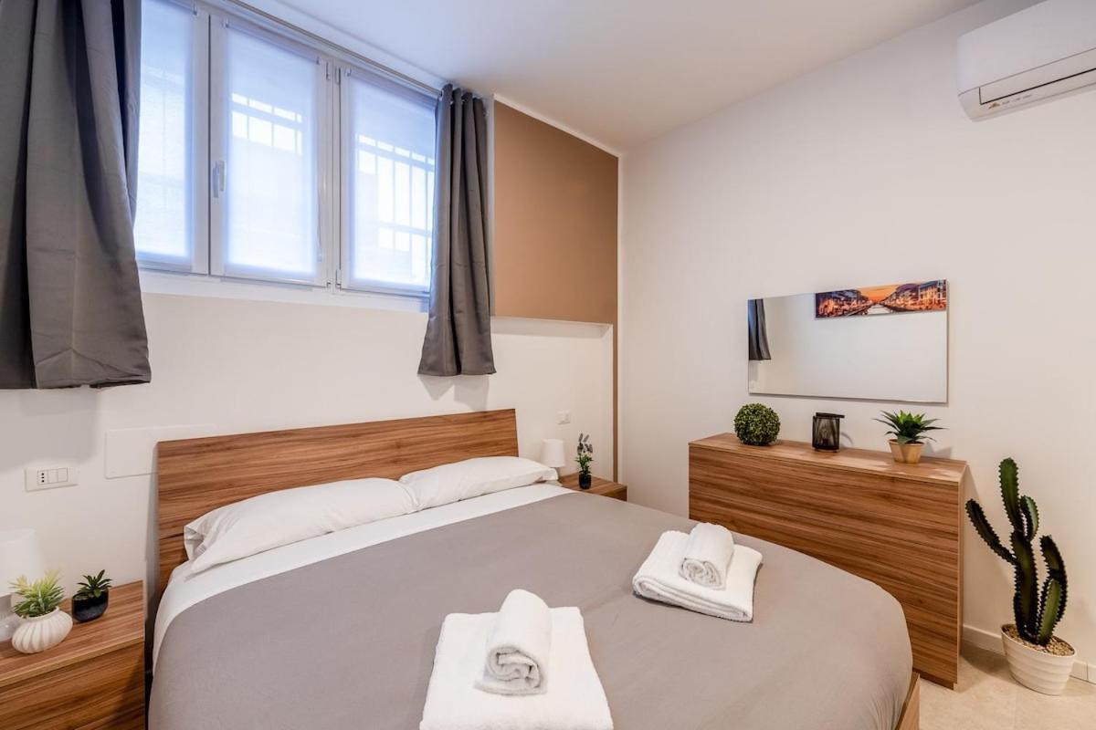 Authentic Private Flat 2 Min From Navigli Appartement Milaan Buitenkant foto
