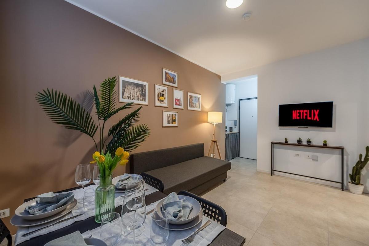 Authentic Private Flat 2 Min From Navigli Appartement Milaan Buitenkant foto