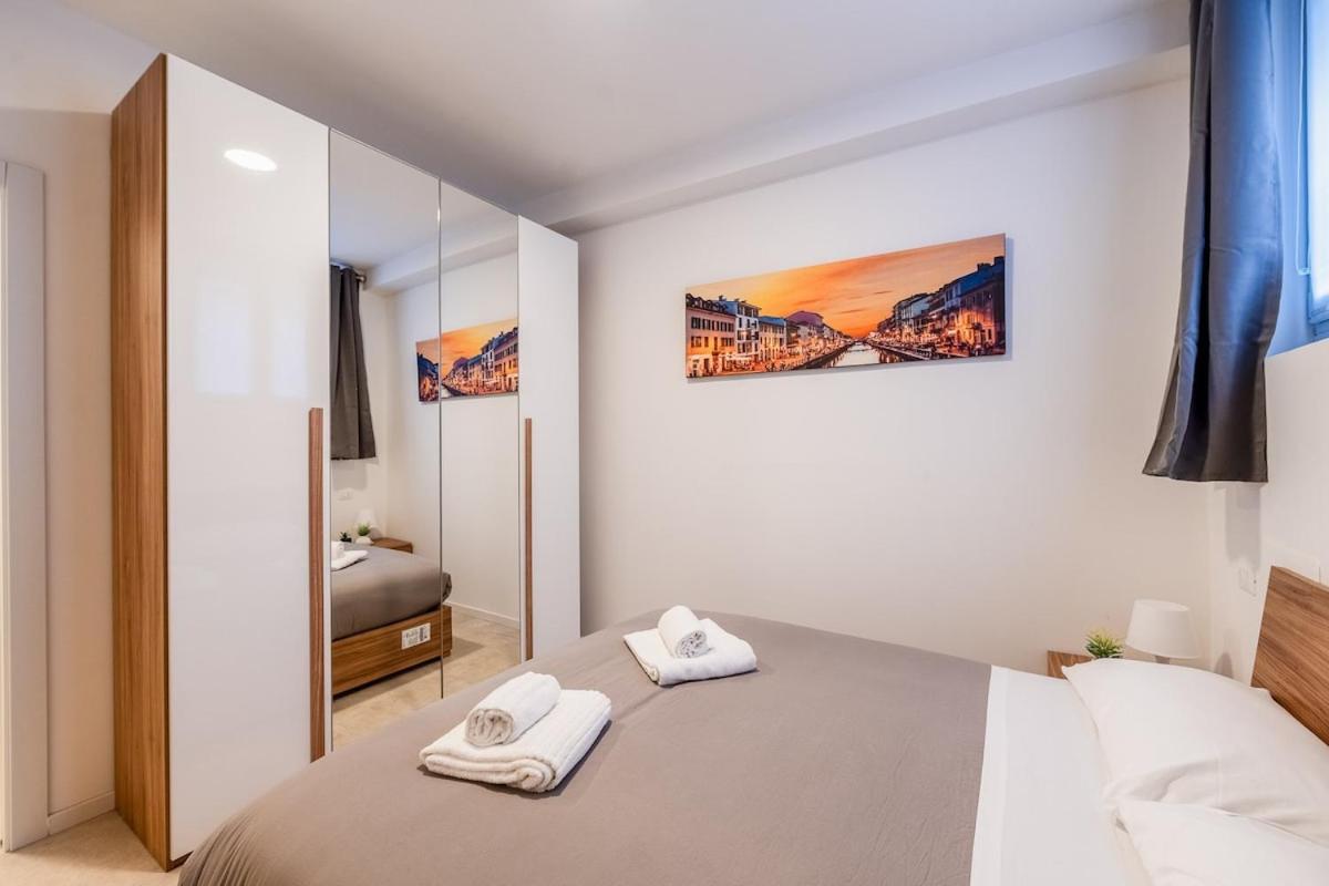 Authentic Private Flat 2 Min From Navigli Appartement Milaan Buitenkant foto