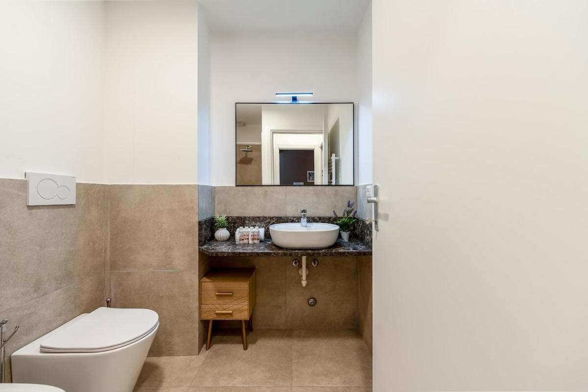 Authentic Private Flat 2 Min From Navigli Appartement Milaan Buitenkant foto